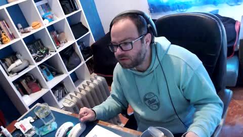 Snapshot of ravingr3d3 chatting on February 3, 2025, 9:08 am ravingr3d3 online show from February 3, 2025, 9:08 am