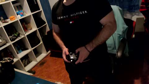 Snapshot of ravingr3d3 chatting on February 4, 2025, 1:13 am ravingr3d3 online show from February 4, 2025, 1:13 am