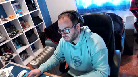 Snapshot of ravingr3d3 chatting on February 4, 2025, 9:07 am ravingr3d3 online show from February 4, 2025, 9:07 am