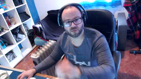 Snapshot of ravingr3d3 chatting on February 4, 2025, 3:15 pm ravingr3d3 online show from February 4, 2025, 3:15 pm
