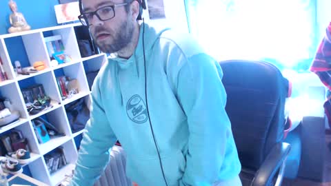 Snapshot of ravingr3d3 chatting on February 5, 2025, 12:06 pm ravingr3d3 online show from February 5, 2025, 12:06 pm
