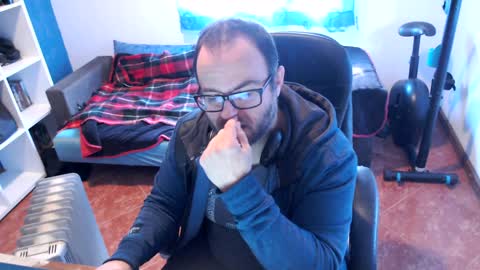 Snapshot of ravingr3d3 chatting on February 6, 2025, 12:05 pm ravingr3d3 online show from February 6, 2025, 12:05 pm