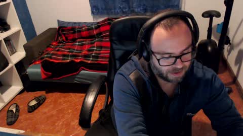 Snapshot of ravingr3d3 chatting on February 6, 2025, 6:13 pm ravingr3d3 online show from February 6, 2025, 6:13 pm