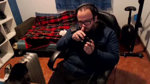 Snapshot of ravingr3d3 chatting on February 6, 2025, 10:00 pm ravingr3d3 online show from February 6, 2025, 10:00 pm