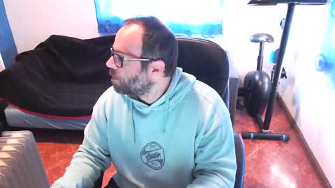 Snapshot of ravingr3d3 chatting on February 12, 2025, 9:10 am ravingr3d3 online show from February 12, 2025, 9:10 am