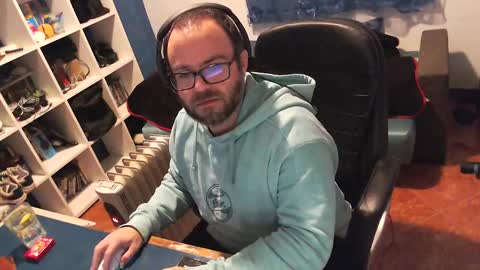 Snapshot of ravingr3d3 chatting on February 12, 2025, 9:54 pm ravingr3d3 online show from February 12, 2025, 9:54 pm