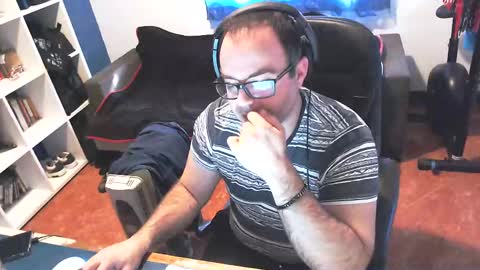 Snapshot of ravingr3d3 chatting on February 18, 2025, 3:21 pm ravingr3d3 online show from February 18, 2025, 3:21 pm