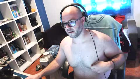 Snapshot of ravingr3d3 chatting on February 24, 2025, 3:20 pm ravingr3d3 online show from February 24, 2025, 3:20 pm