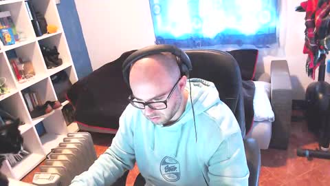 Snapshot of ravingr3d3 chatting on February 25, 2025, 9:09 am ravingr3d3 online show from February 25, 2025, 9:09 am