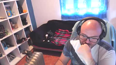 Snapshot of ravingr3d3 chatting on February 25, 2025, 12:13 pm ravingr3d3 online show from February 25, 2025, 12:13 pm