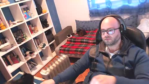 Snapshot of ravingr3d3 chatting on February 27, 2025, 4:43 pm ravingr3d3 online show from February 27, 2025, 4:43 pm