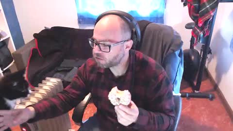 Snapshot of ravingr3d3 chatting on March 3, 2025, 2:04 pm ravingr3d3 online show from March 3, 2025, 2:04 pm