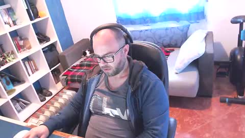 Snapshot of ravingr3d3 chatting on March 4, 2025, 12:01 pm ravingr3d3 online show from March 4, 2025, 12:01 pm