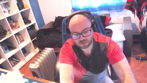 Snapshot of ravingr3d3 chatting on March 6, 2025, 12:19 pm ravingr3d3 online show from March 6, 2025, 12:19 pm