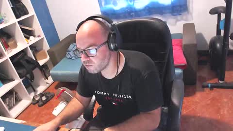 Snapshot of ravingr3d3 chatting on September 10, 2025, 8:25 am ravingr3d3 online show from September 10, 2025, 8:25 am