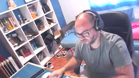 Snapshot of ravingr3d3 chatting on September 19, 2025, 9:22 am ravingr3d3 online show from September 19, 2025, 9:22 am