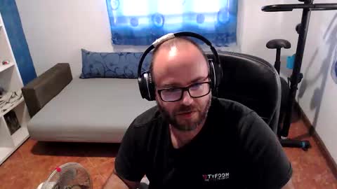 Snapshot of ravingr3d3 chatting on September 28, 2025, 2:22 pm ravingr3d3 online show from September 28, 2025, 2:22 pm