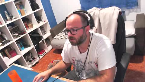 Snapshot of ravingr3d3 chatting on October 4, 2025, 10:52 pm ravingr3d3 online show from October 4, 2025, 10:52 pm
