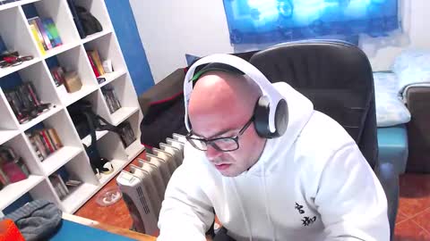 ravingr3d3 online show from December 18, 2025, 10:21 am