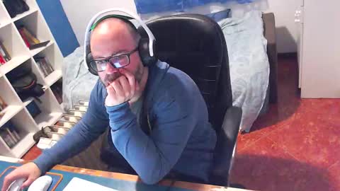 ravingr3d3 online show from February 11, 2026, 10:20 am