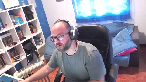 ravingr3d3 online show from March 25, 2026, 9:26 am