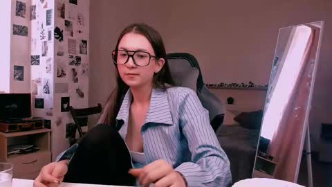 Alia Mereyn online show from October 7, 2025, 12:46 pm