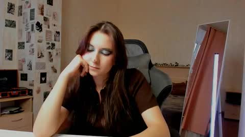 Alia Mereyn online show from October 10, 2025, 1:21 pm