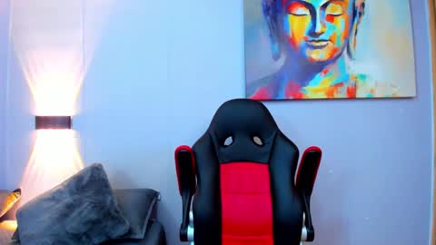 Snapshot of rawmathews chatting on February 12, 2025, 1:27 pm rawmathews online show from February 12, 2025, 1:27 pm