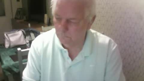 Snapshot of ray47 chatting on October 17, 2025, 10:12 pm ray47 online show from October 17, 2025, 10:12 pm