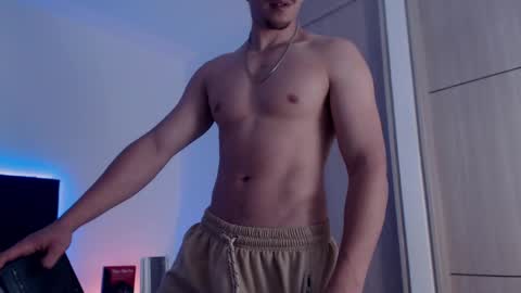 Ray online show from September 18, 2025, 11:07 pm