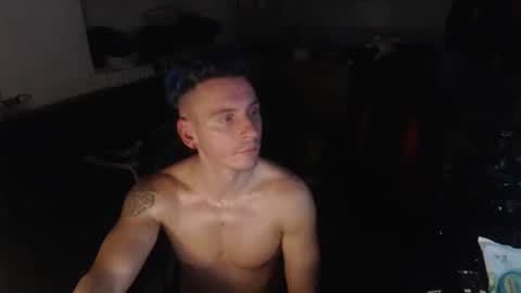 Rayzel online show from November 13, 2025, 10:41 pm