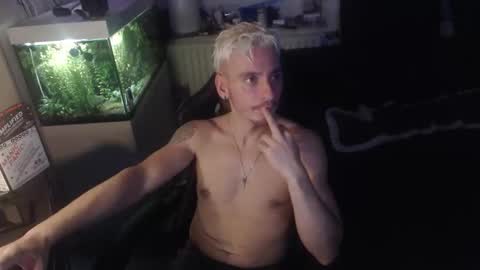 Rayzel online show from January 16, 2026, 1:31 am