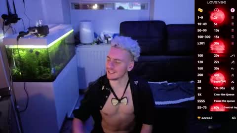 Rayzel online show from February 15, 2026, 12:07 am