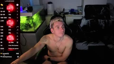 Rayzel online show from April 21, 2026, 2:51 am