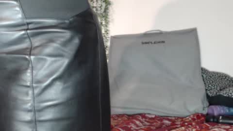 Fannie online show from March 1, 2025, 11:04 pm