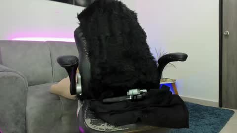 Alina Cruz online show from February 18, 2025, 9:20 pm