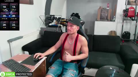 Ask me online show from December 5, 2025, 8:27 pm