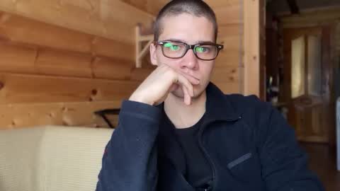 AliceEve online show from November 25, 2025, 8:58 am