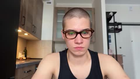 AliceEve online show from April 13, 2026, 11:16 am