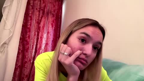 Snapshot of reathakiss chatting on May 12, 2026, 3:09 pm Risa online show from May 12, 2026, 3:09 pm