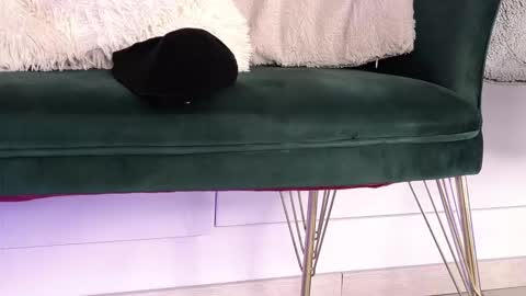 rebbeccaray online show from February 1, 2026, 6:50 pm