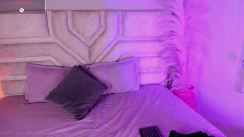 Rebeca online show from November 11, 2025, 11:49 pm