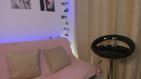 Rebeca Marchetti online show from April 2, 2026, 8:39 pm