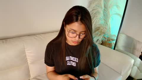 Rebeca Williams online show from February 5, 2025, 2:29 am