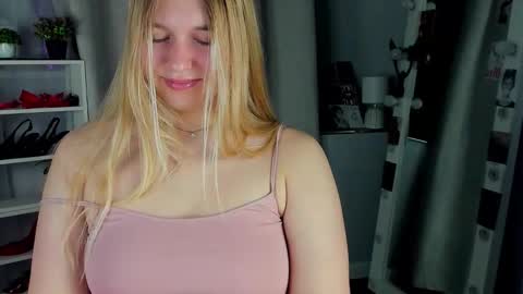 rebecca_____ online show from October 8, 2025, 2:20 am