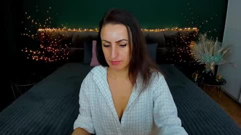 rebecca_diamonds online show from January 23, 2025, 11:26 am