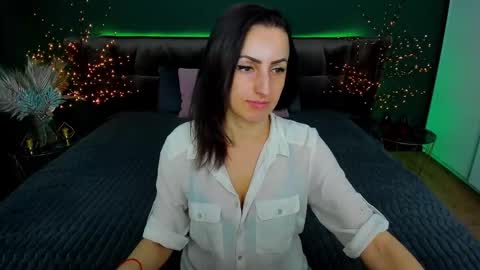 rebecca_diamonds online show from March 6, 2025, 7:03 am