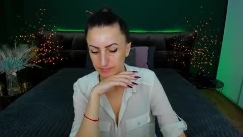 rebecca_diamonds online show from March 9, 2025, 6:50 am