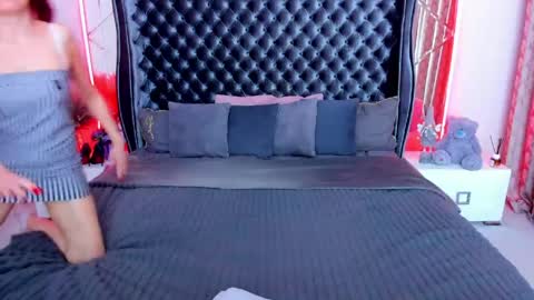 rebecca_diamonds online show from April 12, 2026, 6:07 am