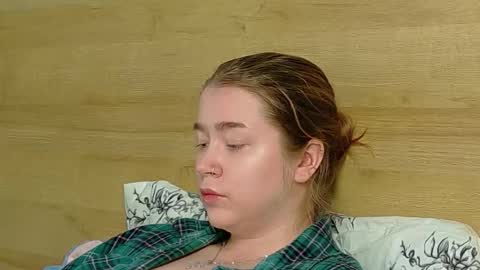 Snapshot of rebecca_lace chatting on October 31, 2025, 1:28 am rebecca_lace online show from October 31, 2025, 1:28 am